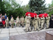 ПОКИ НЕ ПОХОВАНИЙ ОСТАННІЙ СОЛДАТ…